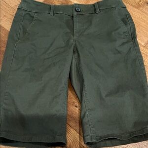 LOFT Women's Olive Green Flat Front Shorts